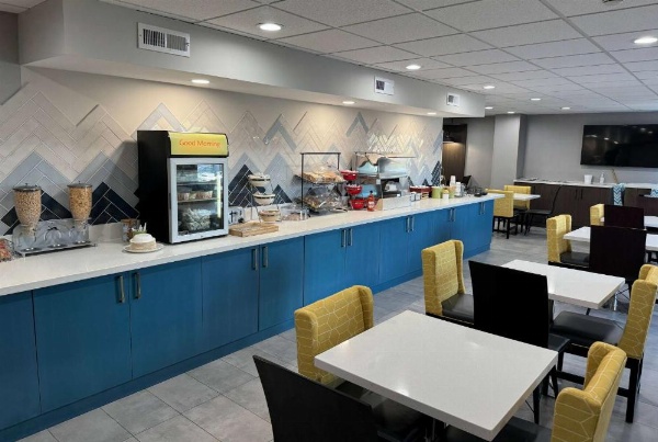 La Quinta Inn & Suites by Wyndham Lexington Park image 23