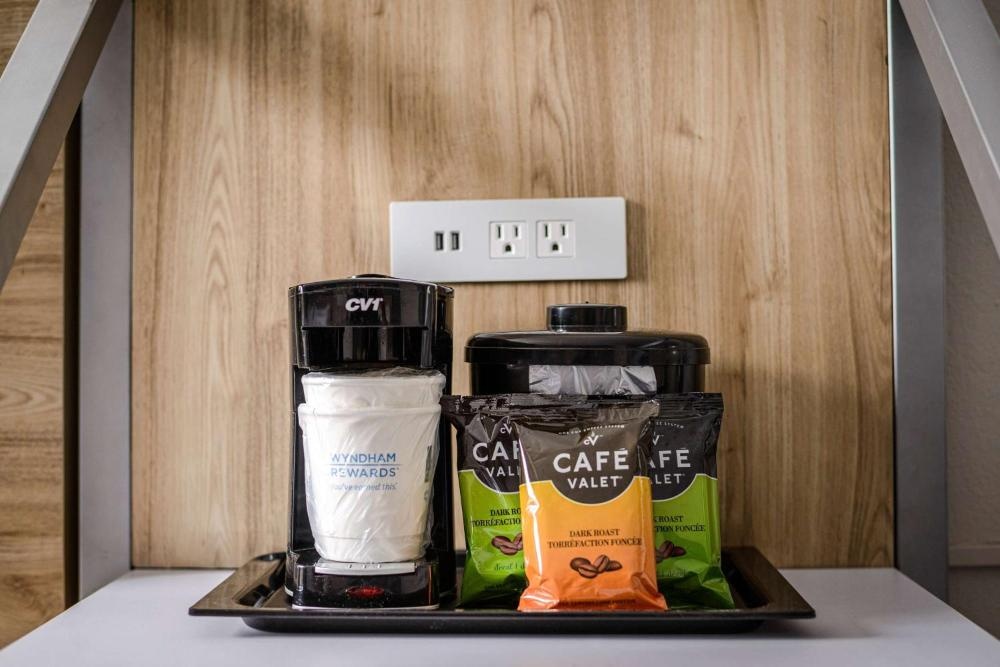 La Quinta Inn & Suites by Wyndham Lexington Park